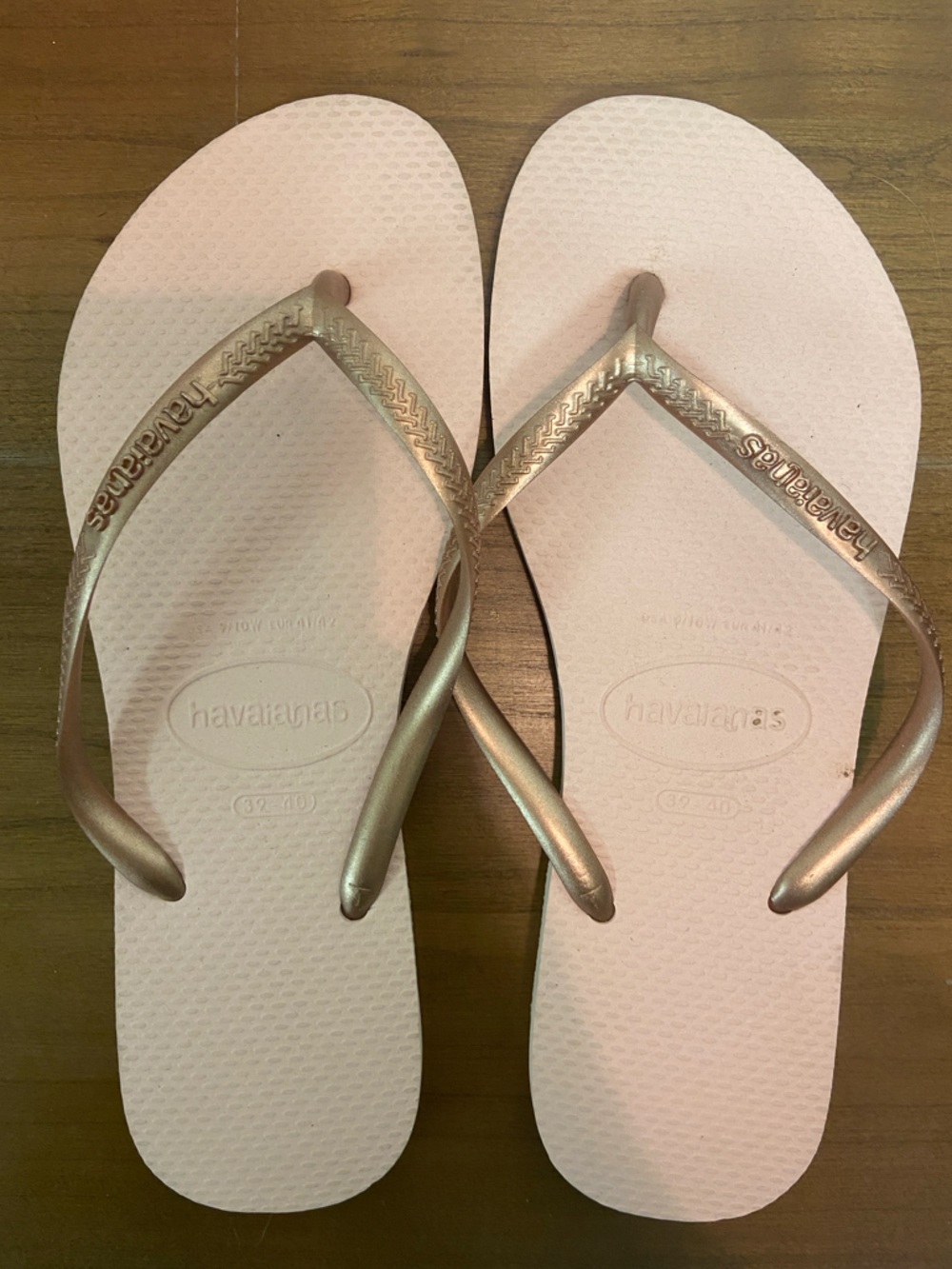 Havaianas Women's Flip Flops in Pale Pink with Metallic Rose Gold Straps